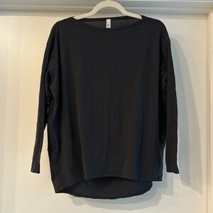 Plain black lululemon long sleeve
